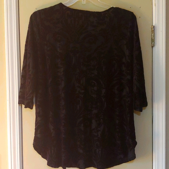 Classic Black Burnout Velvet Pullover Top size 2X - Picture 4 of 4